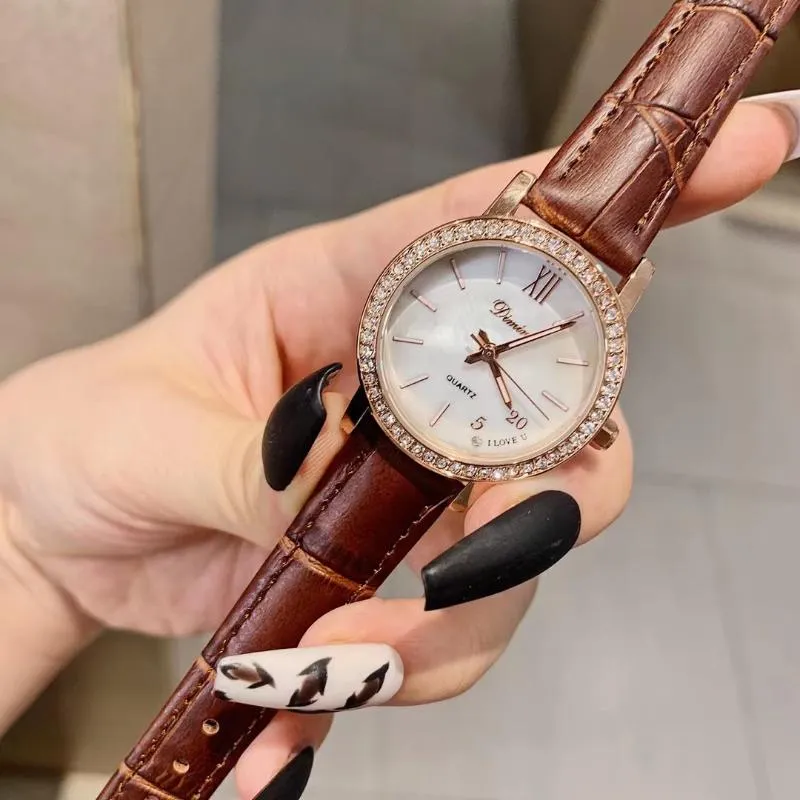 Wristwatches Candy Color Real Leather Strap Wrist Watch For Women Sparkly Crystals Analog Watches Waterproof Shell China Chic LOVE